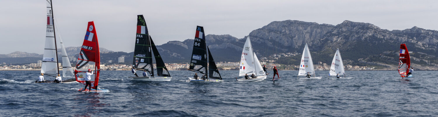 15/04/2024, Marseille (FRA), présentation des sélectionnés olympiques français en voile pour les Jeux Olympiques de Paris 2024.  Alex Mazella (Kite hommes - Formula Kite); Laurianne Nolot (Kite femmes - Formula Kite); Nicolas Goyard (Planche à voile hommes - iQFoil); Hélène Noesmoen (Planche à voile femmes- iQFoil); Camille Lecointre-Jeremie Mion (dériveur double mixte - 470); Louise Cervera (Dériveur femmes - ILCA 6); Jean-Baptiste Bernaz (Dériveur hommes - ILCA 7); Tim Mourniac - Lou Berthomieu (Multicoque mixte - Nacra 17); Clément Péquin - Erwan Fischer (Skiff hommes - 49er); Sarah Steyaert-Charline Picon (Skiff femmes - 49er FX).